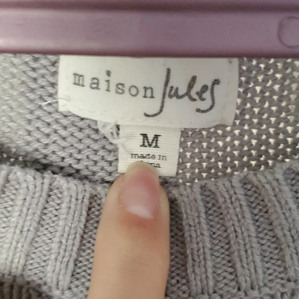 Size M Maison Jules Sweater! - Picture 4 of 5